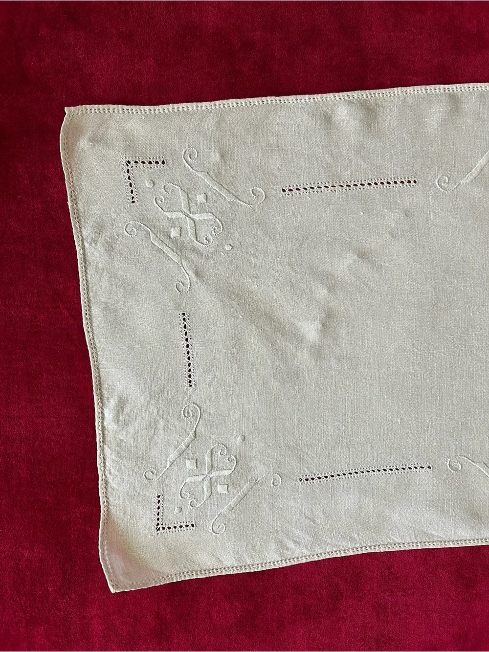 Vintage Linen Mini Table Runner Dresser Scarf 34